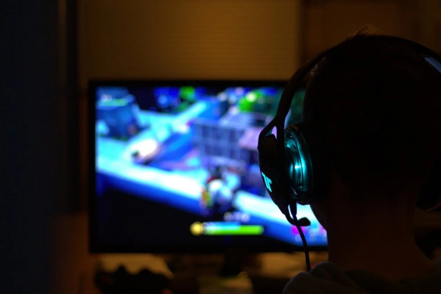 Chinese government regulates gaming time for teenagers
