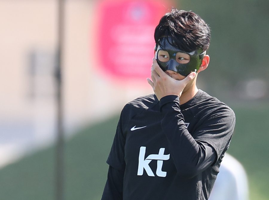 Son+Heung-min+claimed+that+the+mask+would+not+impact+his+performance.