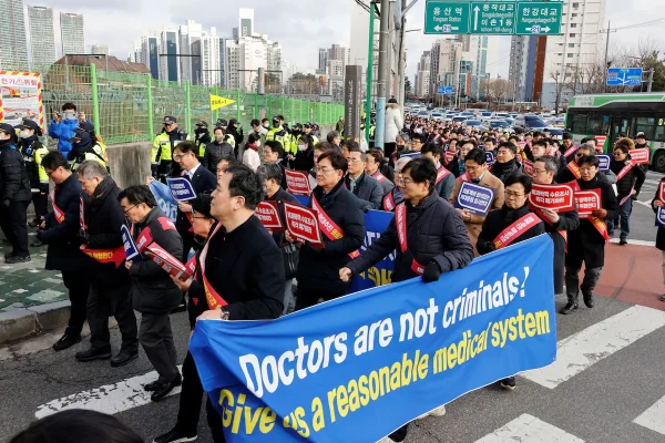 South Korean doctors strike