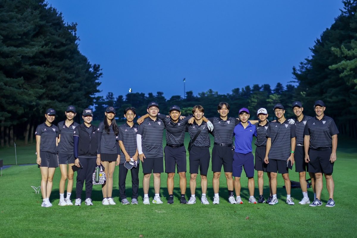 The 2024 golf team at Taekwang CC