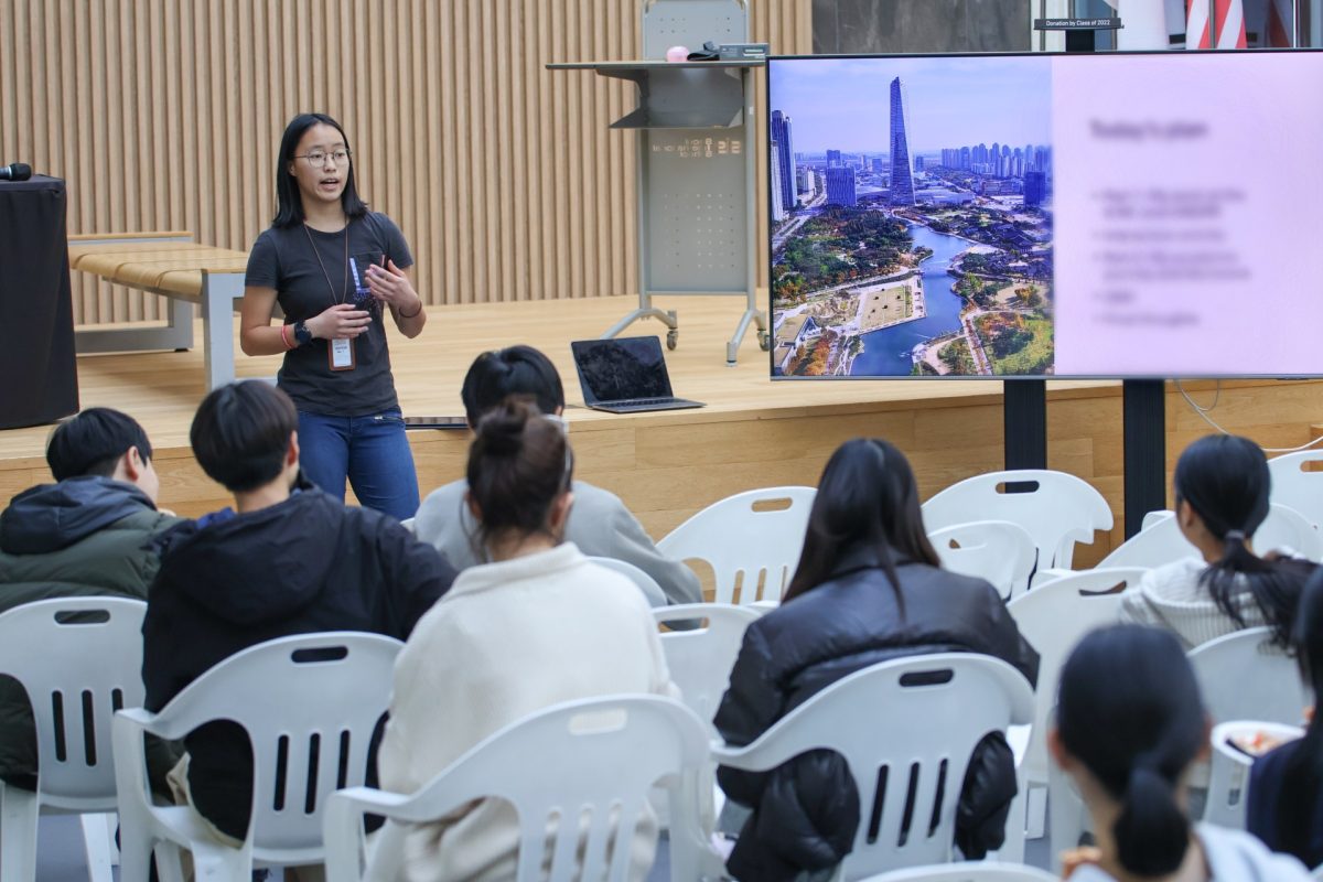 SIS students listen to Ms. Wong’s presentation