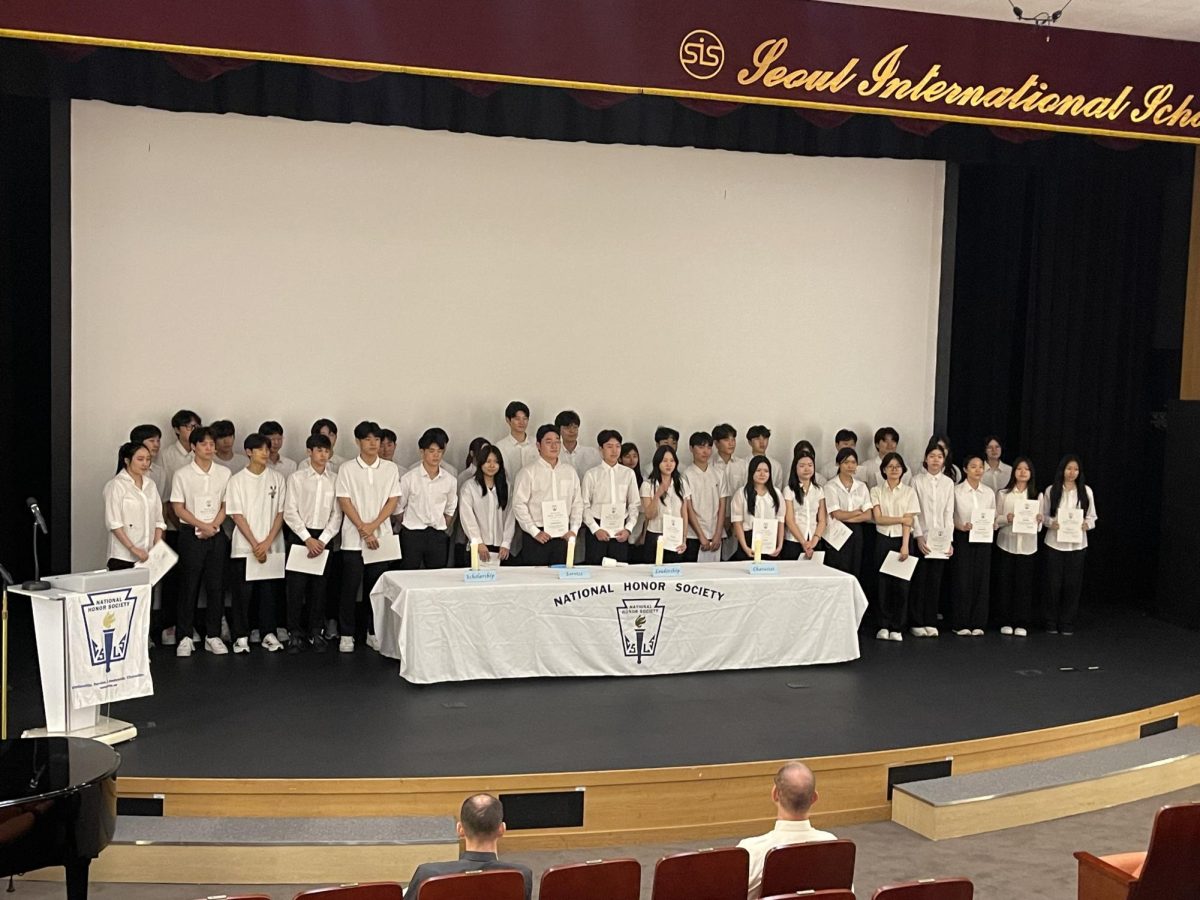 NHS holds induction ceremony for new members