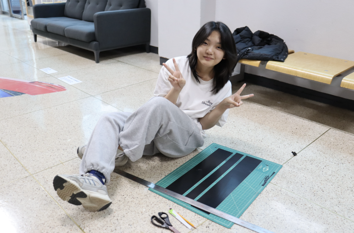 Hanna Zheng (11) working on her design project.