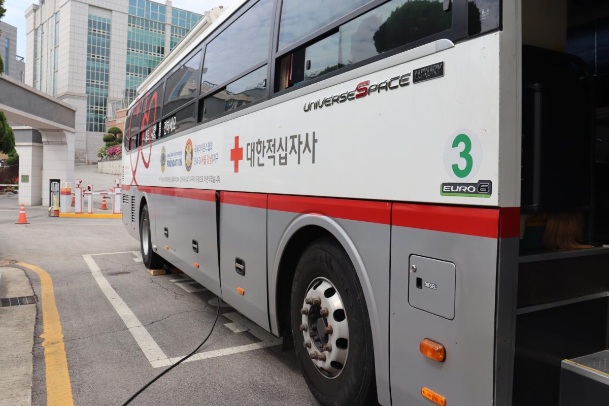The Red Cross bloodmobile arrives at SIS